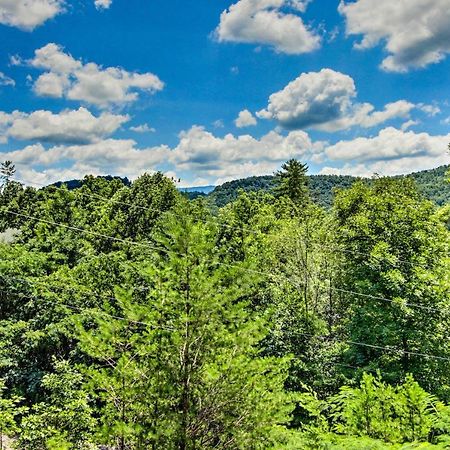 Cabin With Hot Tub And Deck About 12 Mi To Pigeon Forge! Sevierville Exteriör bild